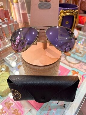 Ray-Ban Aviator Sunglasses in Lilac Mirror with Case